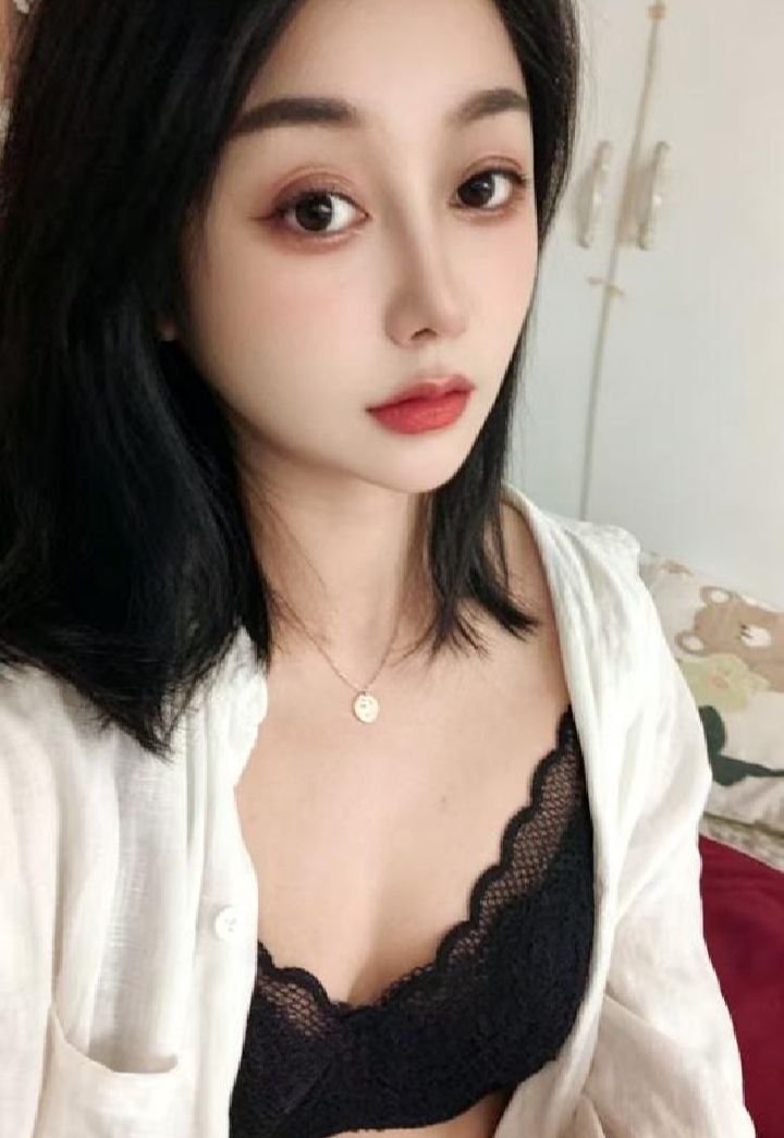 庐阳美艳御姐柒月