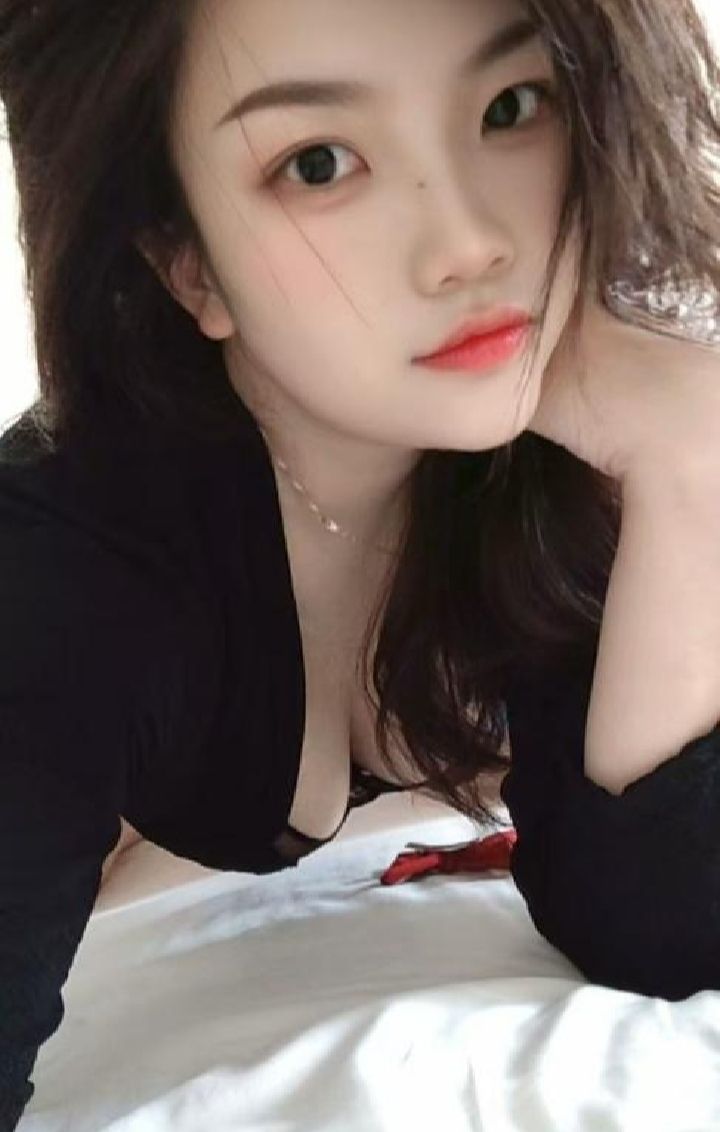 天河翘臀辣妹玫瑰