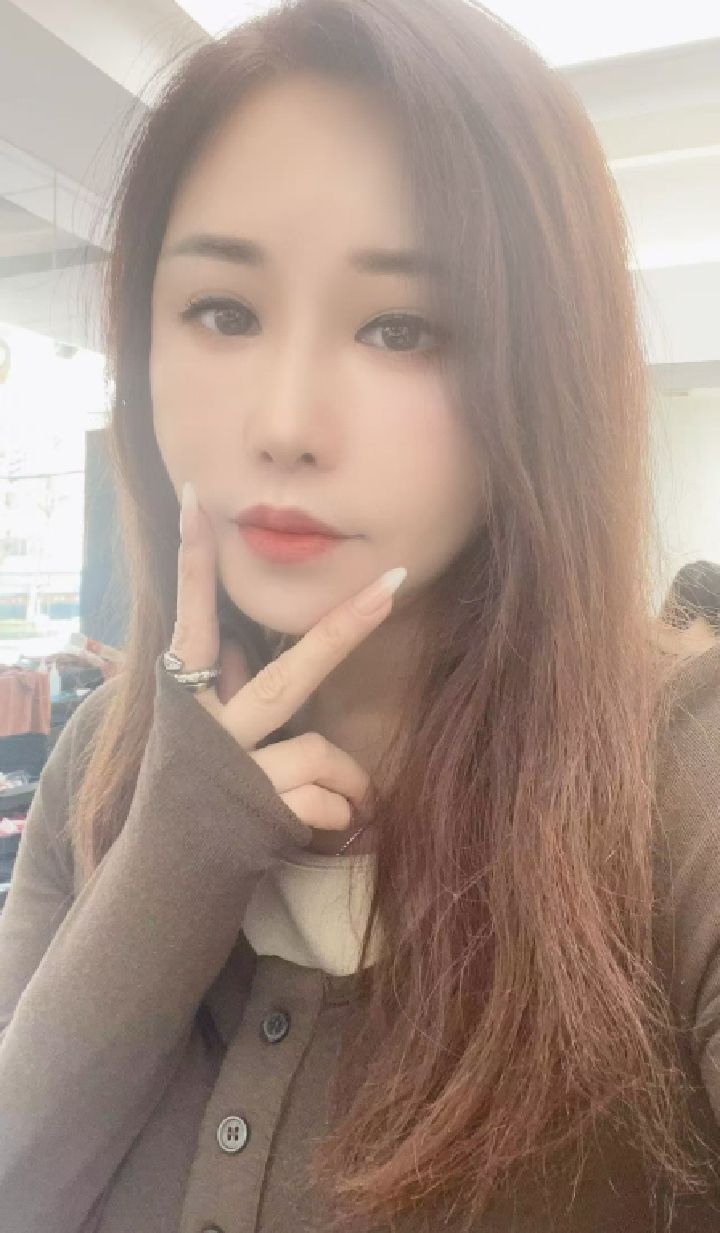 海珠美乳欲女小辣椒