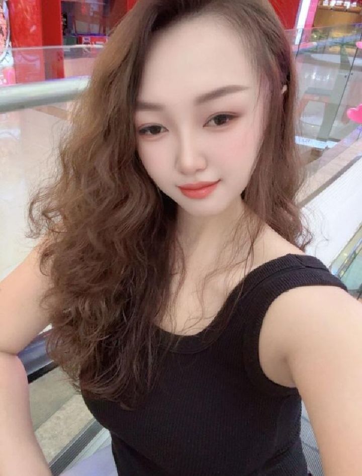 微信大波浪欲女曼曼