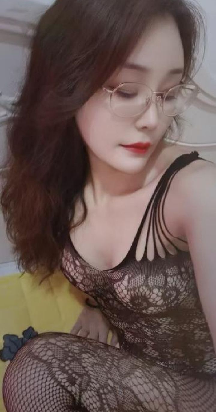 青山湖情趣眼镜妞萌宝