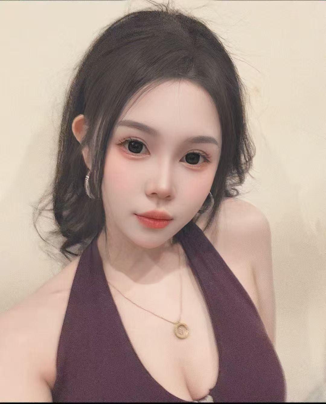 前凸后翘的妹子，手感极佳