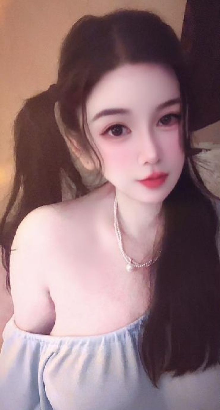 福田双马尾甜妹佩淇