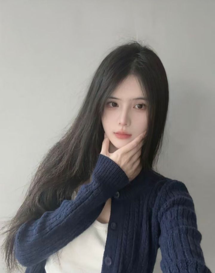 白嫩水润兼职辣妹