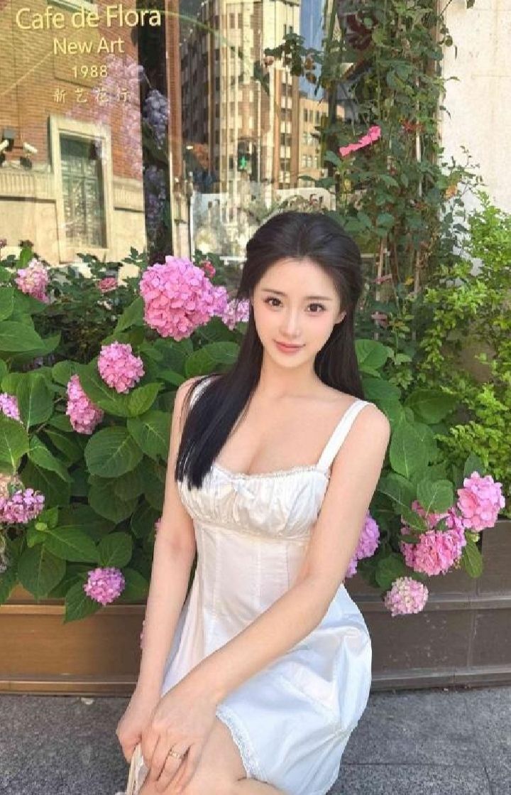 清新甜美女友系小姐姐薇薇