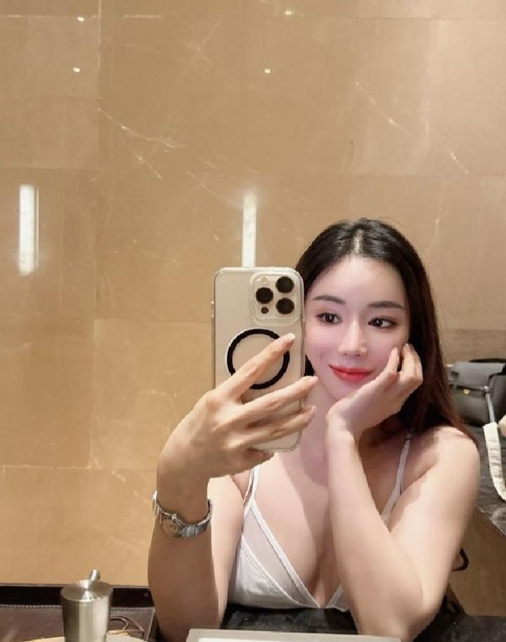 罗湖美乳健身宝贝