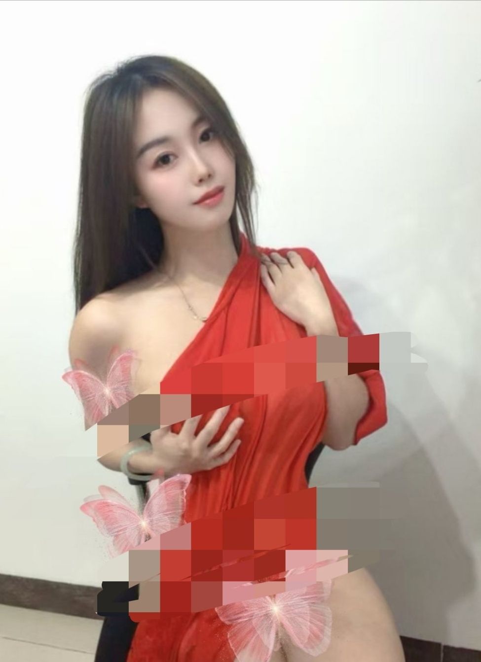 梅花园思思 吹拉弹唱样样精通 前凸后翘很有料