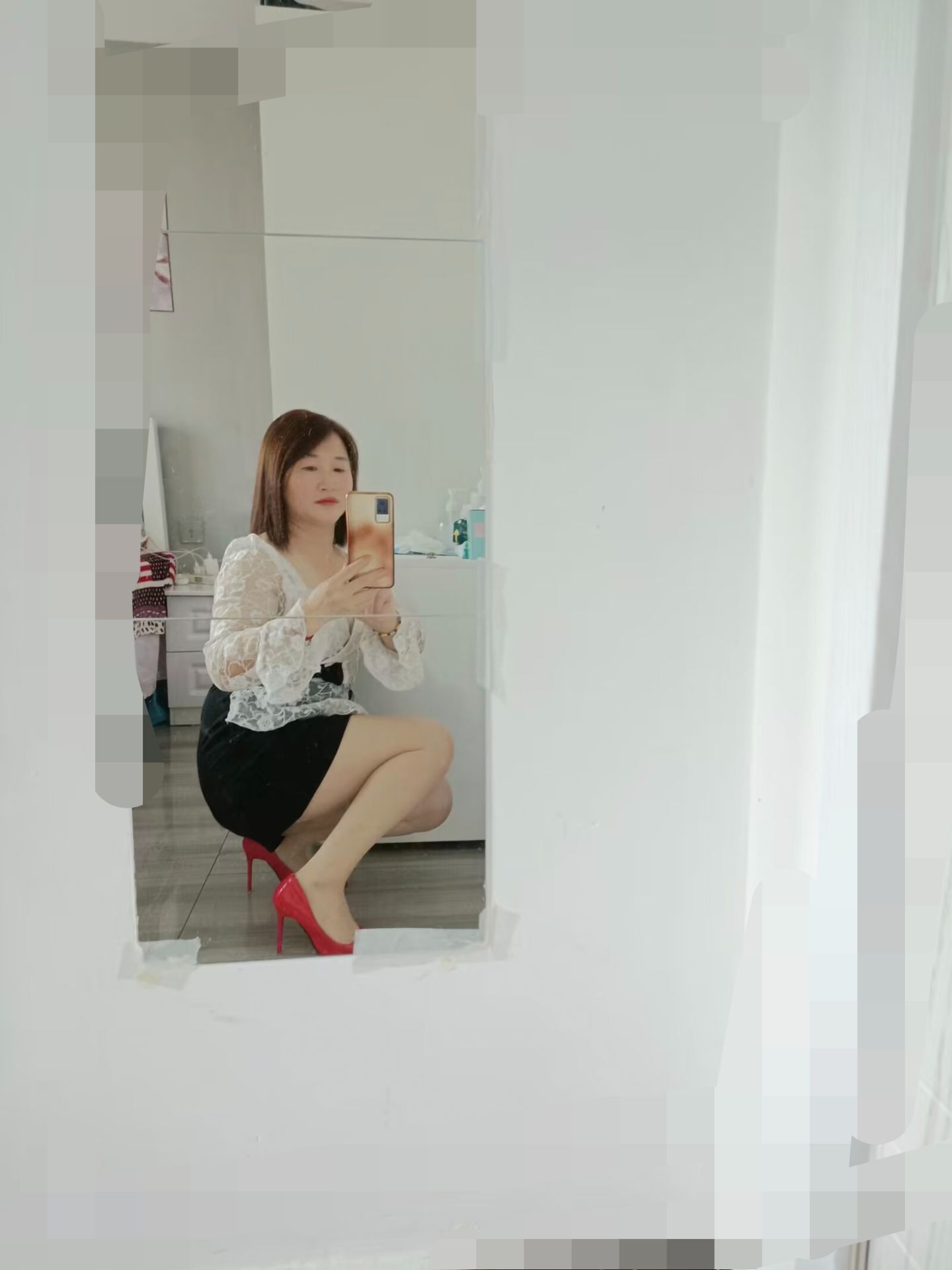 本人认证白虎鲍鱼b喷水三通姐