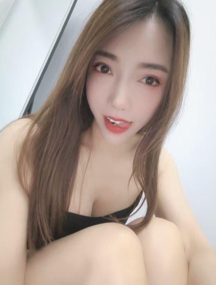 中项服务小姐姐向日葵