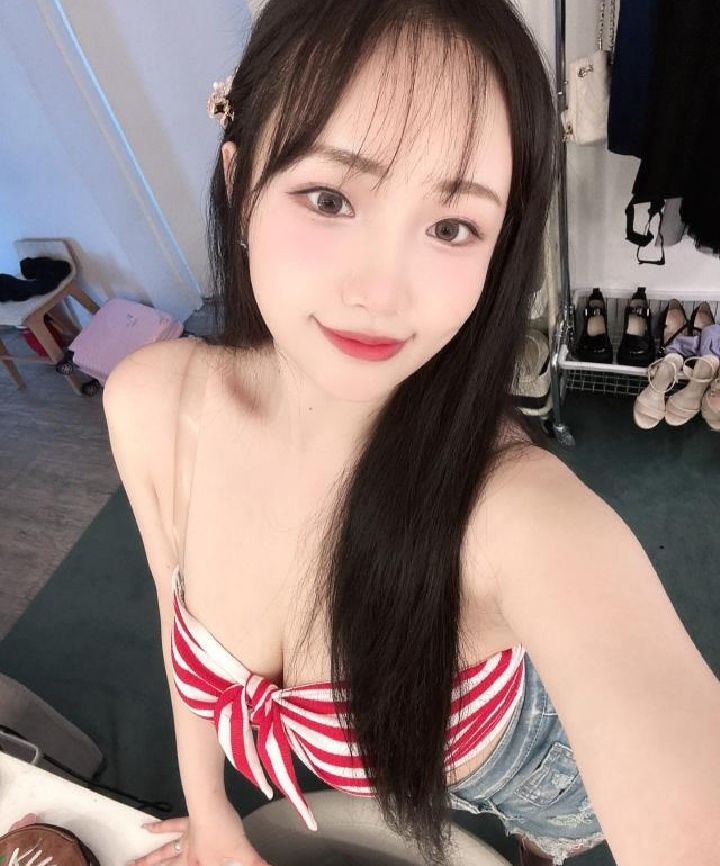 极品身材辣妹夏初