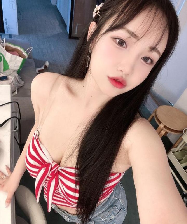 极品身材辣妹夏初