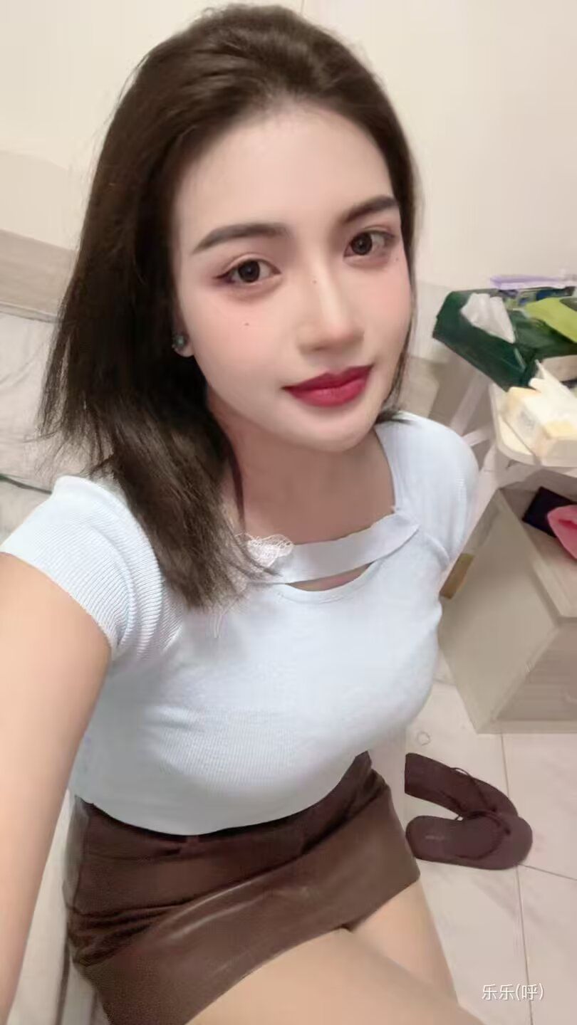 极品嫩妹乐乐
