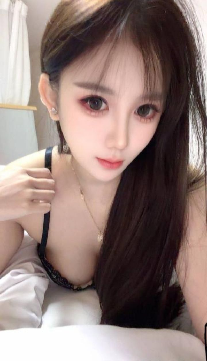 饱击娇媚嫩妞小小鱼