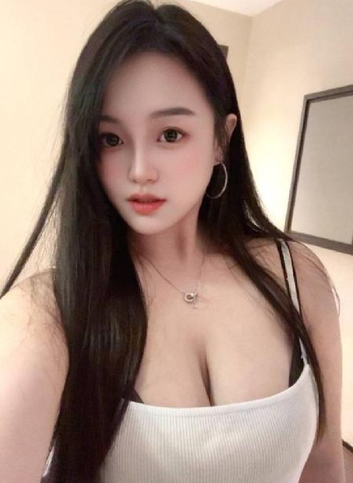 天河爆乳小小薇