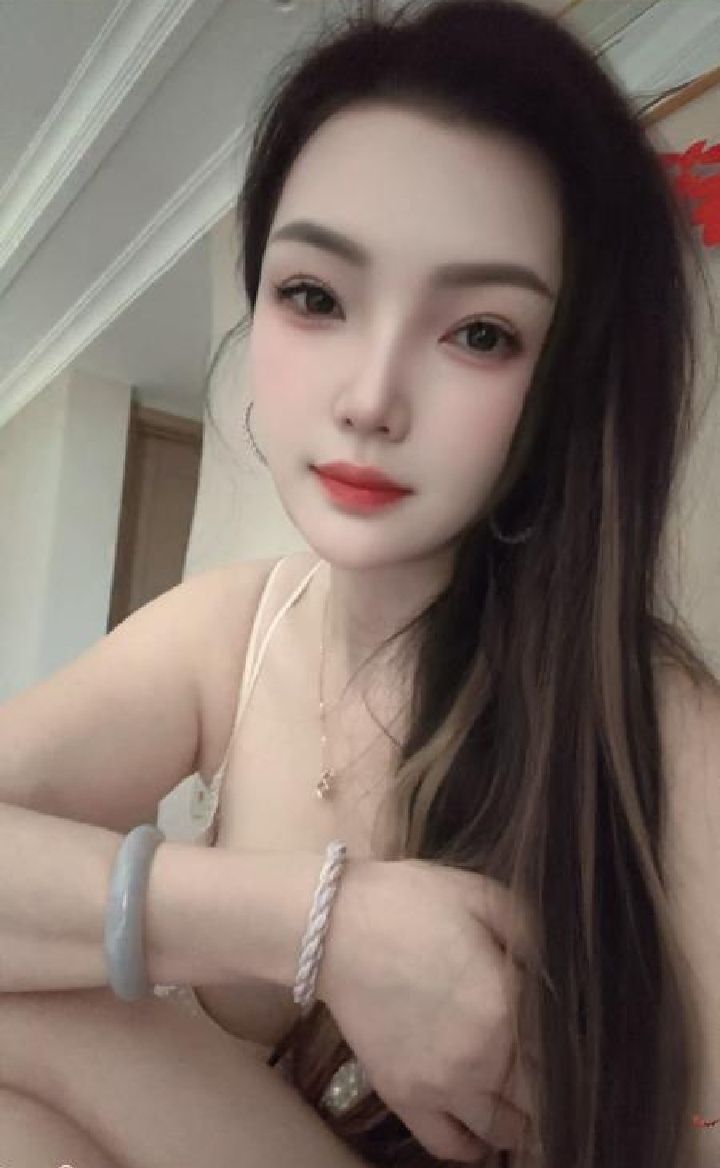美艳大奶御姐小米