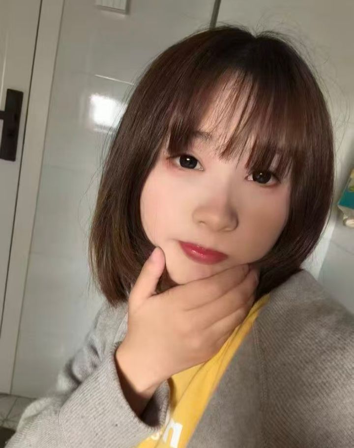 浦口短发萌妹小可爱