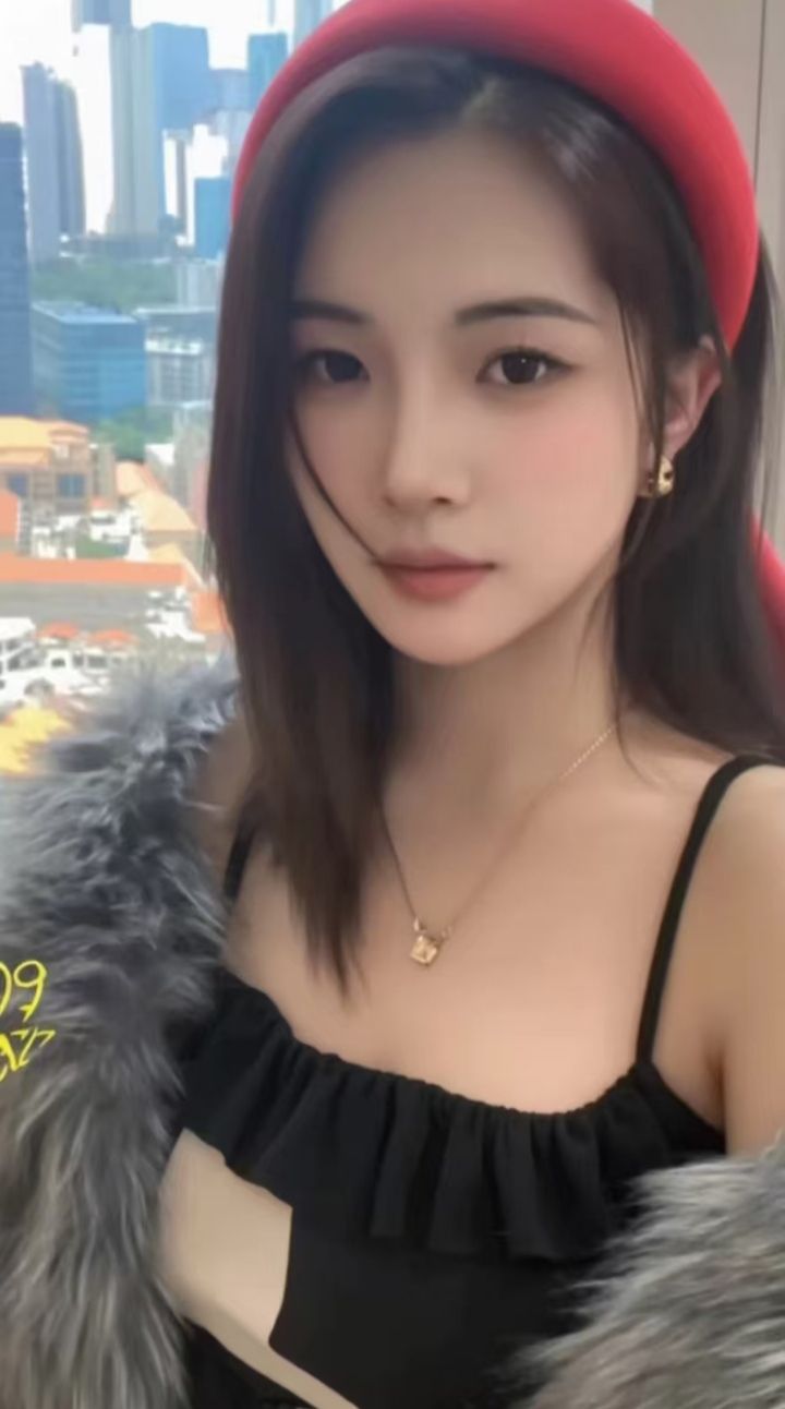 天河白嫩甜妹依依