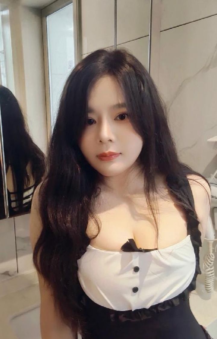 爆乳小杨幂苗苗老师