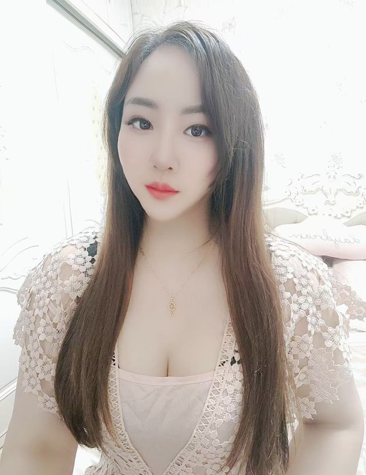 丰满热辣少妇小玉