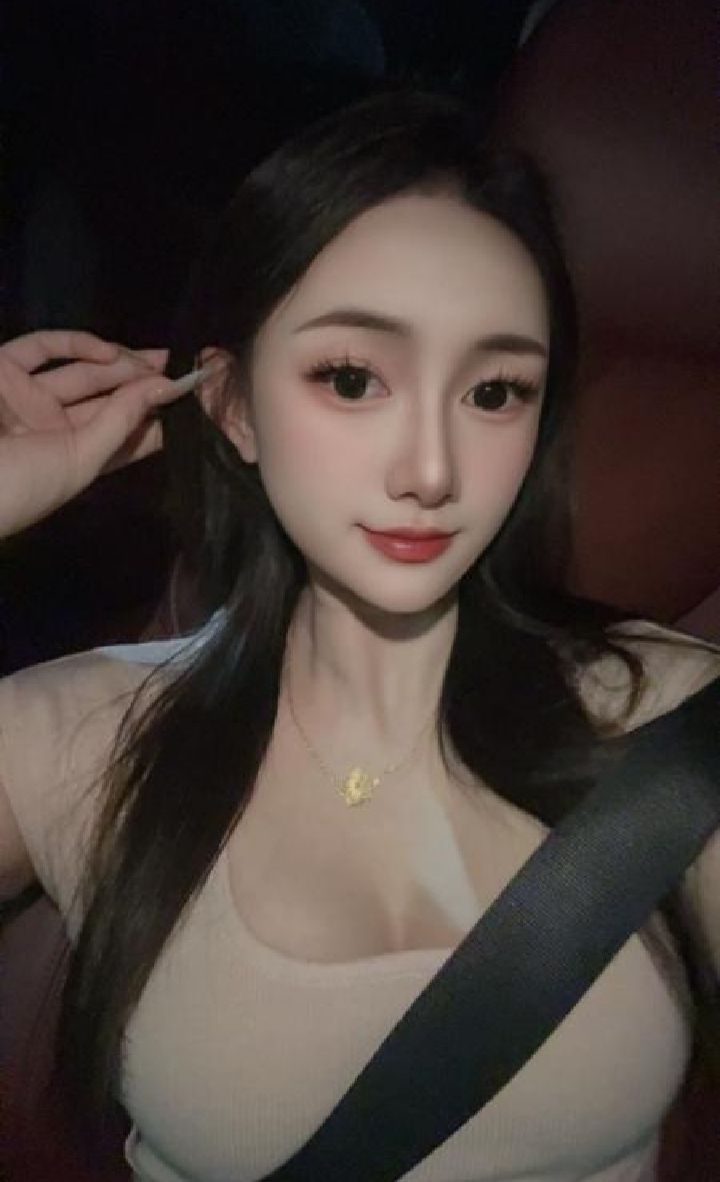 被美乳小妖姬榨干的一天
