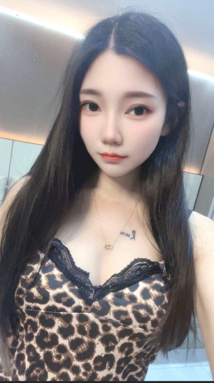 黄埔樱桃 嫩妹极品身材 温柔可爱 可盐可甜 a4腰蜜桃臀 可调教