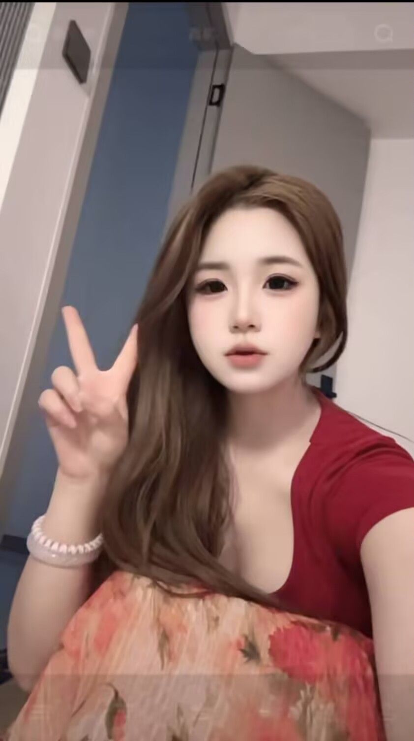 活泼开朗乐观善良温柔又体贴有温柔