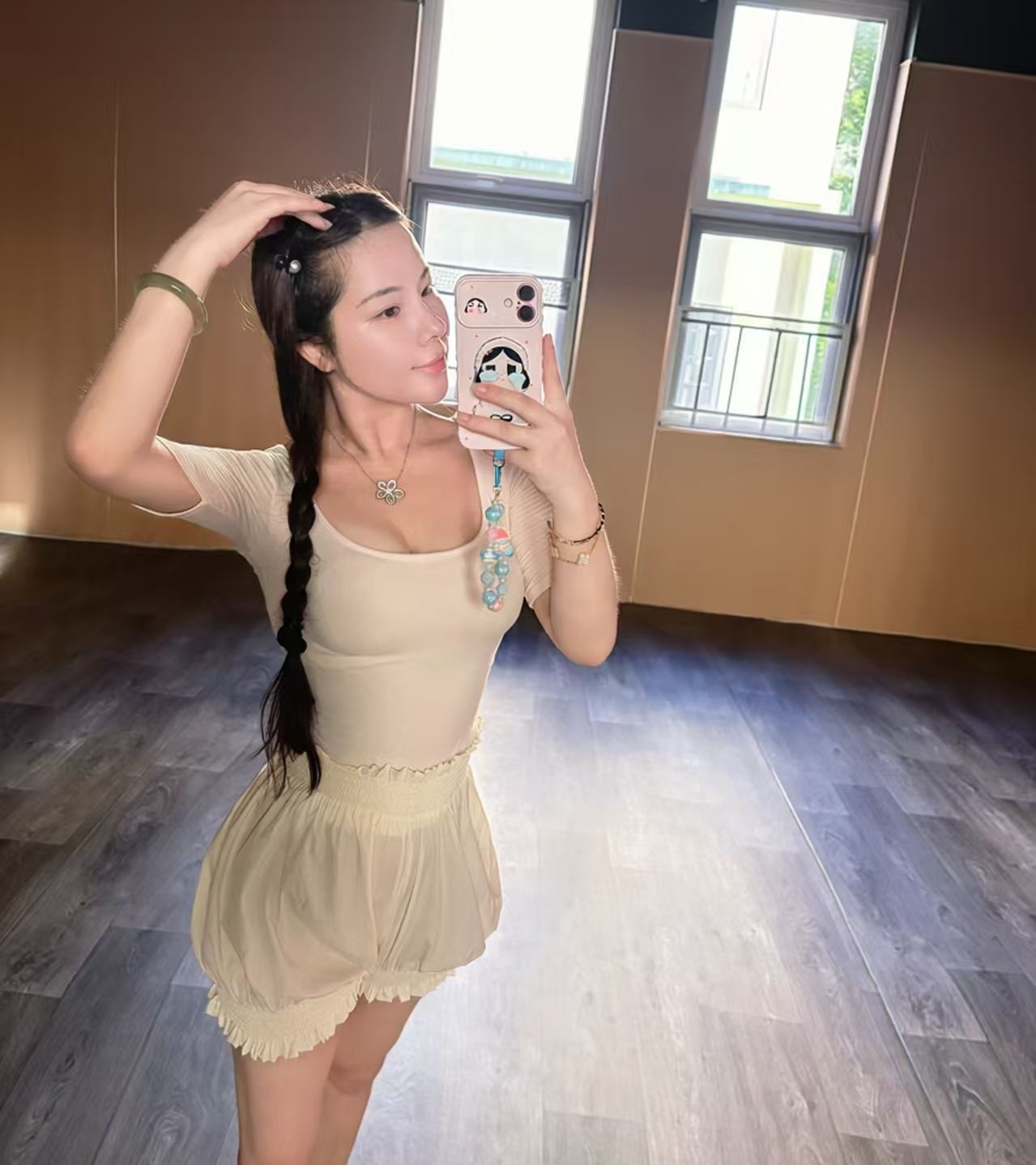 邻家小妹有绝活水多
