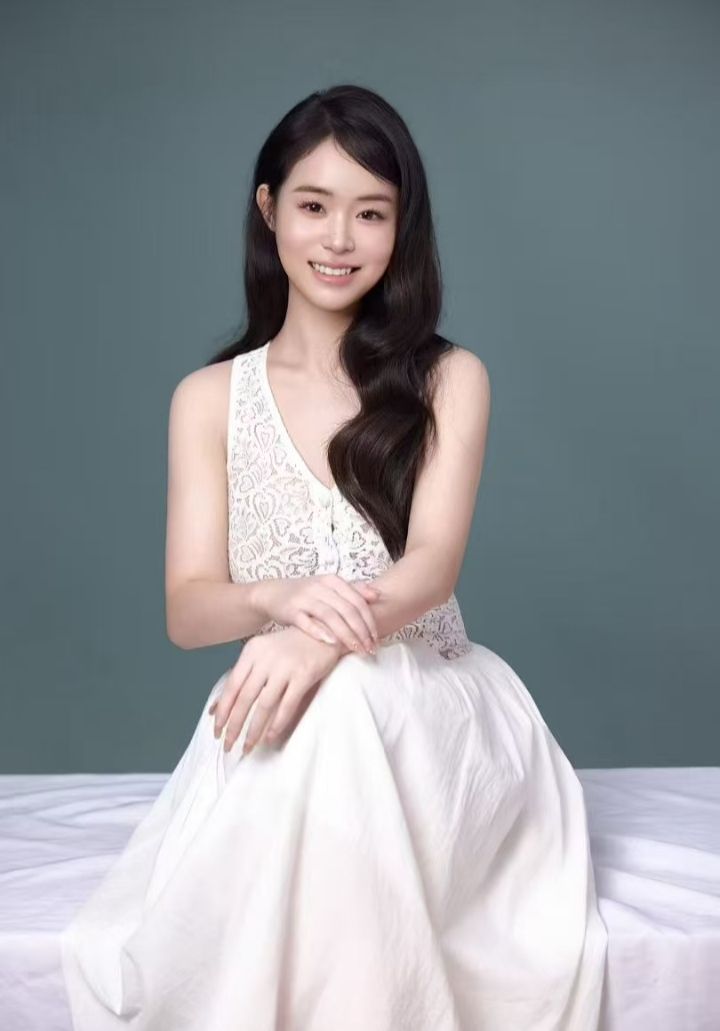 新区白嫩清新甜妹小鱼