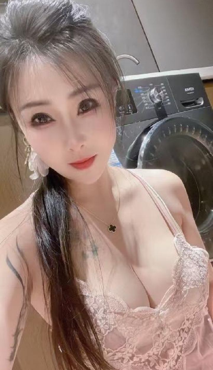 姑苏爆乳服务系璐璐