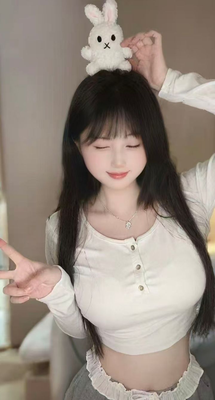白嫩水润兼职学妹小婷儿