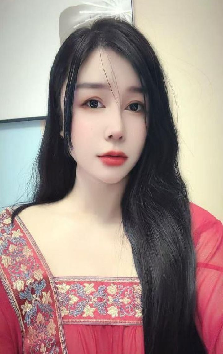 十里河巨乳红粉佳人