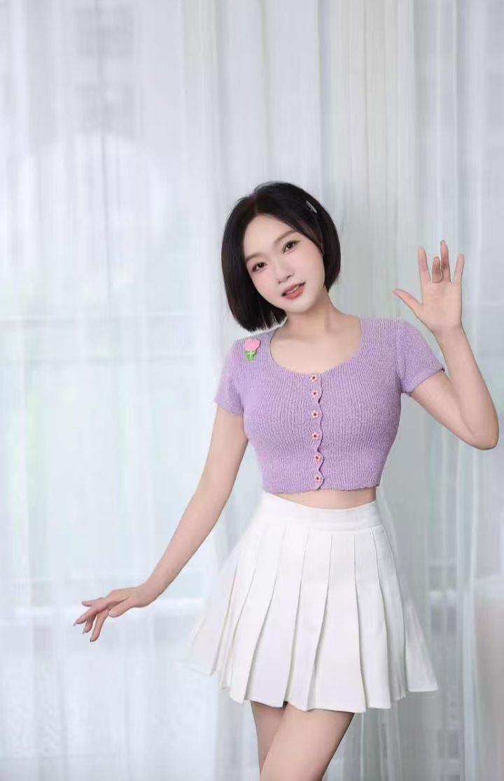 情趣丰满短发辣妹颖儿
