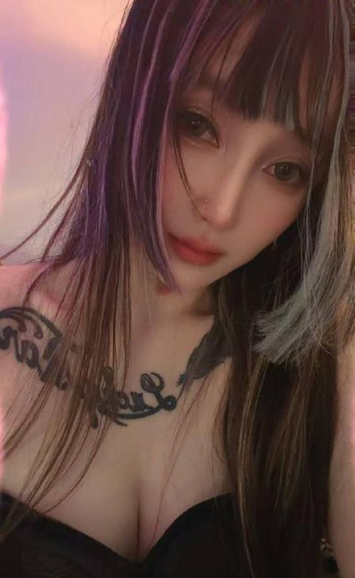 城关大奶小喷泉花花