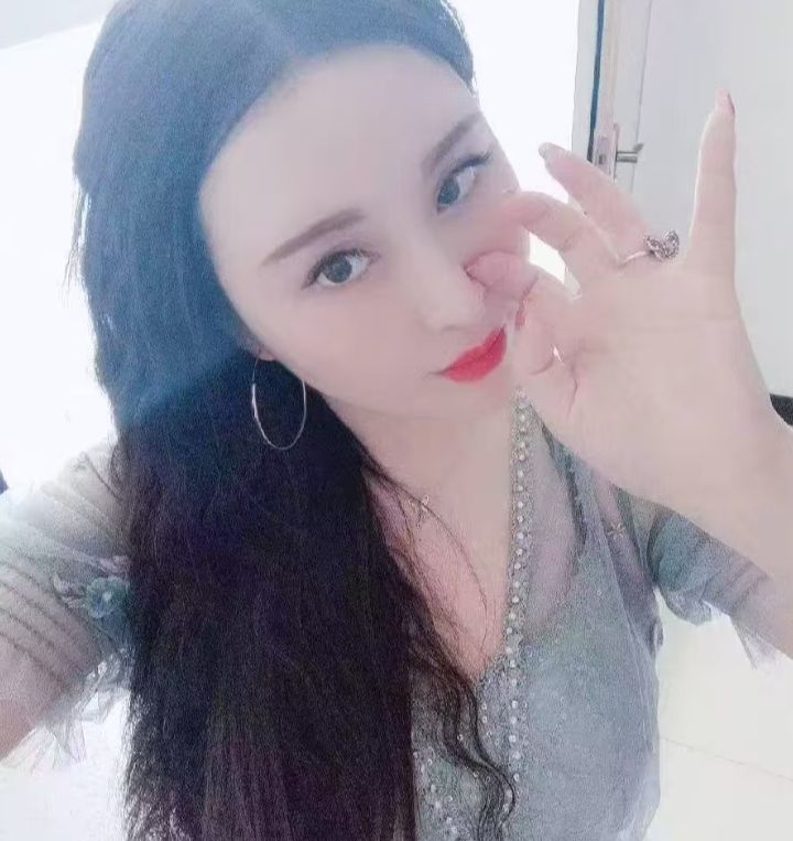 服务系小少妇福宝