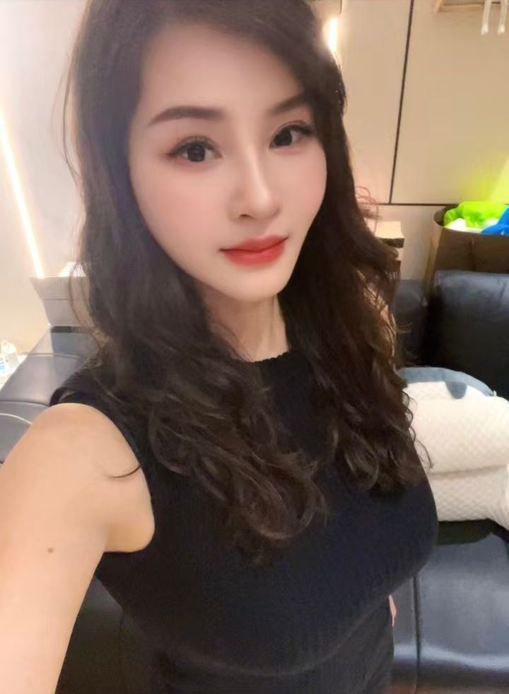 大波波美少妇烟雨