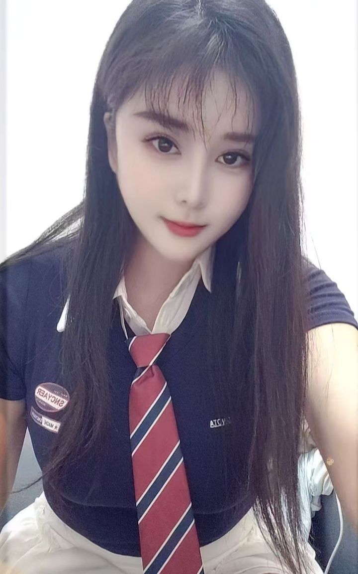 白云制服大波妞薇薇