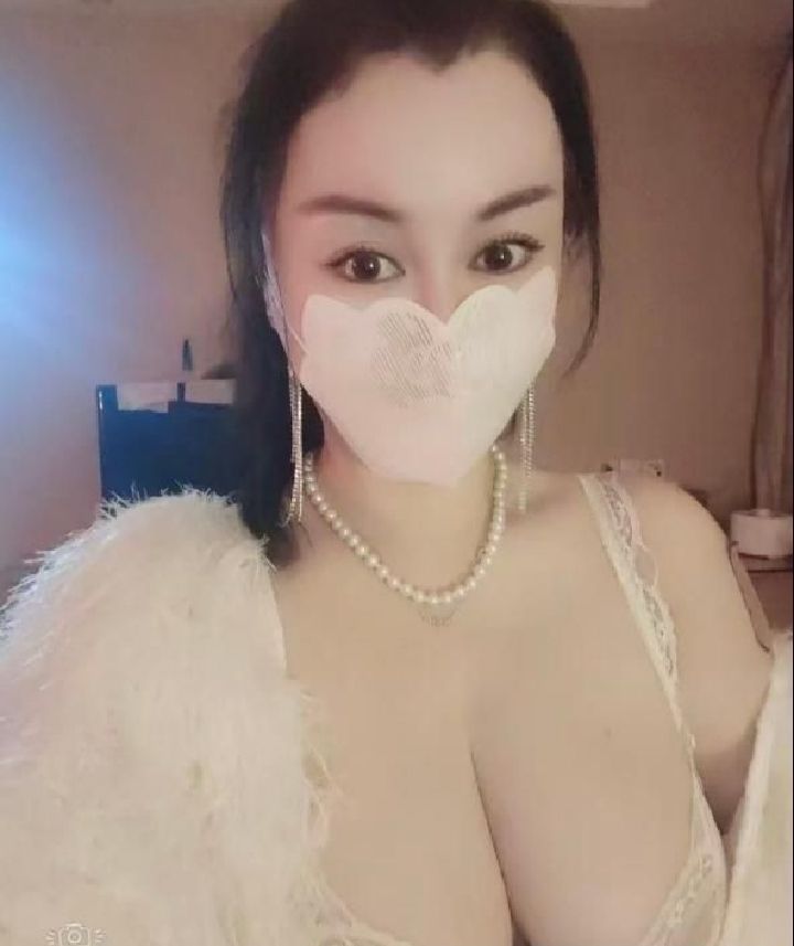 巨乳东北御姐莎莎