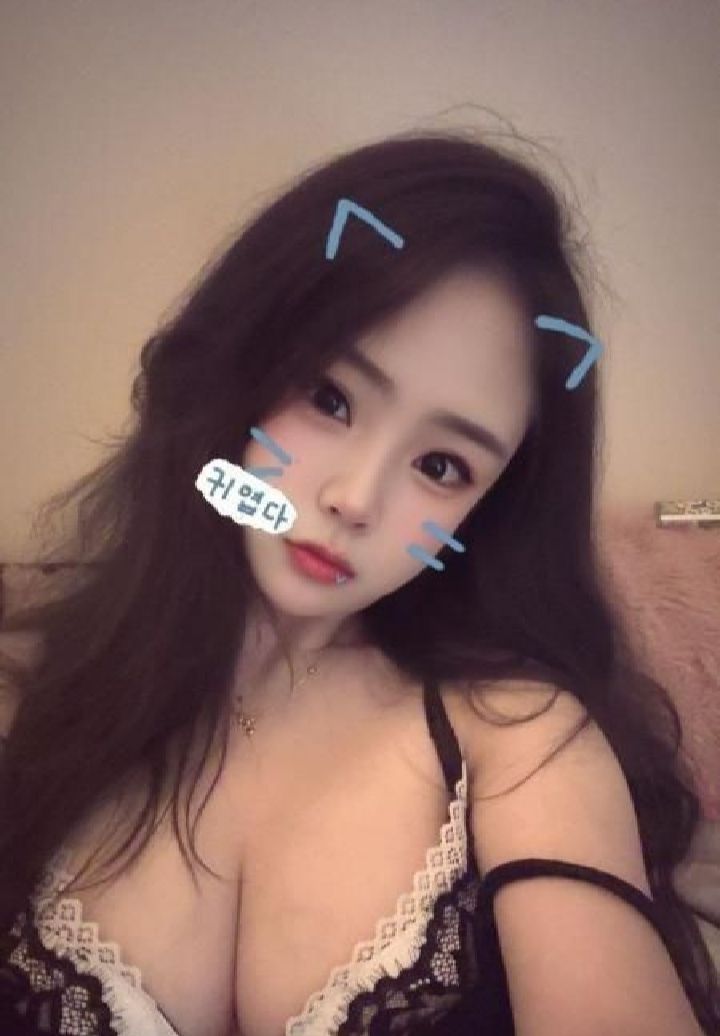 雨花大波美臀辣妹