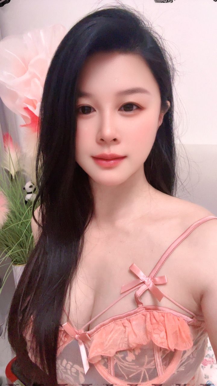 海珠昌岗汐汐 天然大乃 整个身材完美 床上调情不敷衍