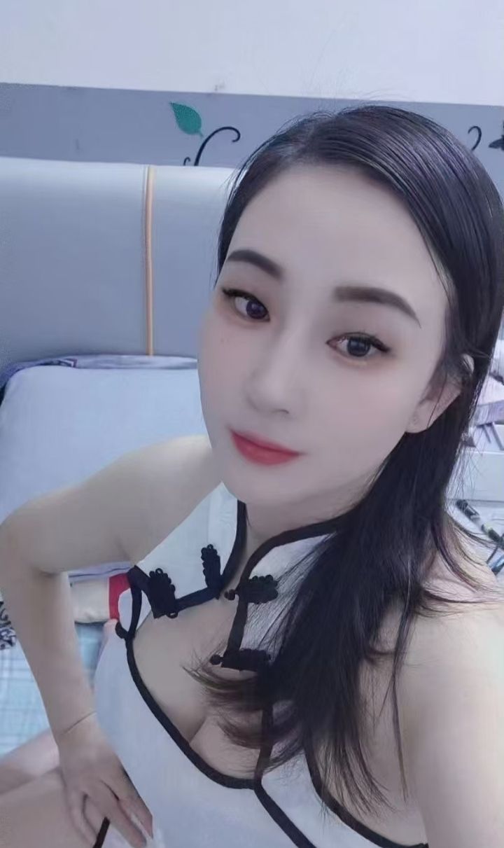 丰满情趣辣妹小草