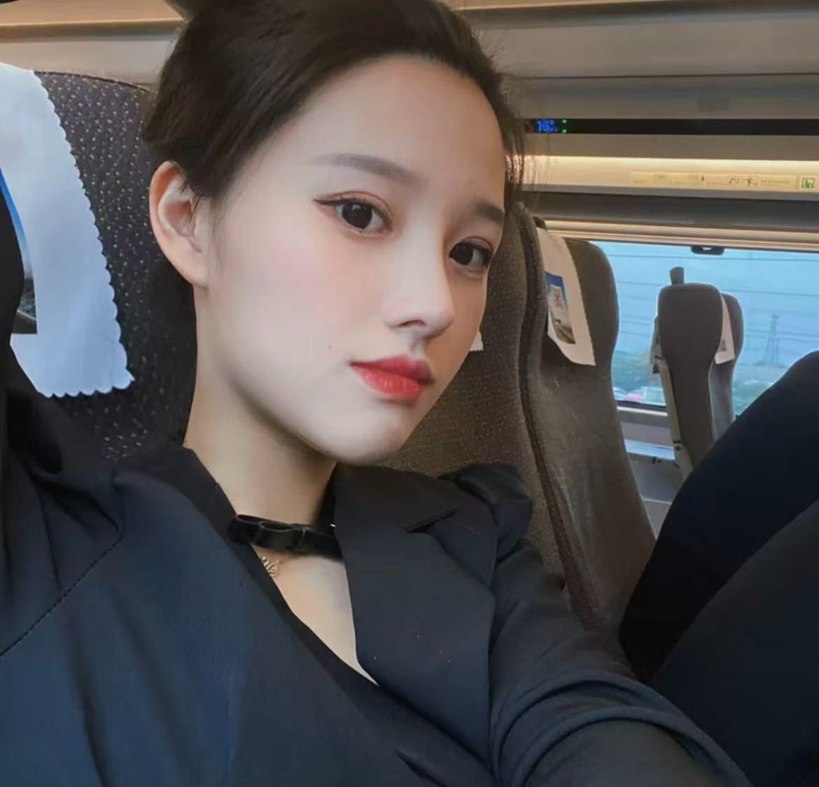 火辣辣的性感美女
