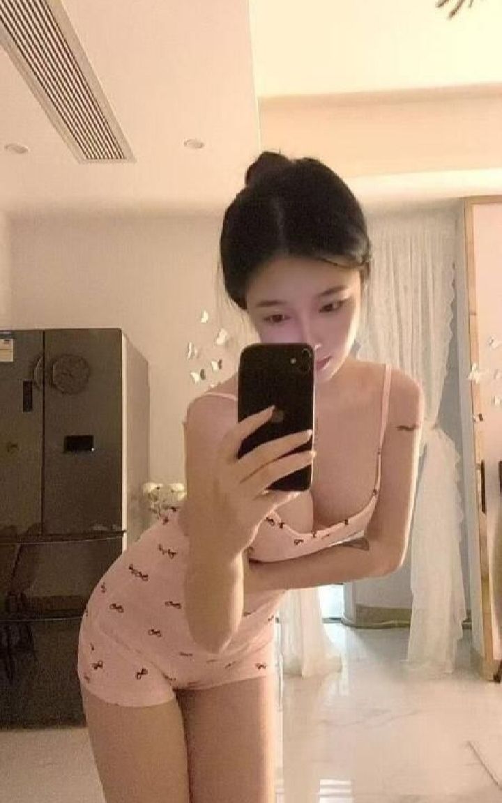奉贤美腿大奶喵喵